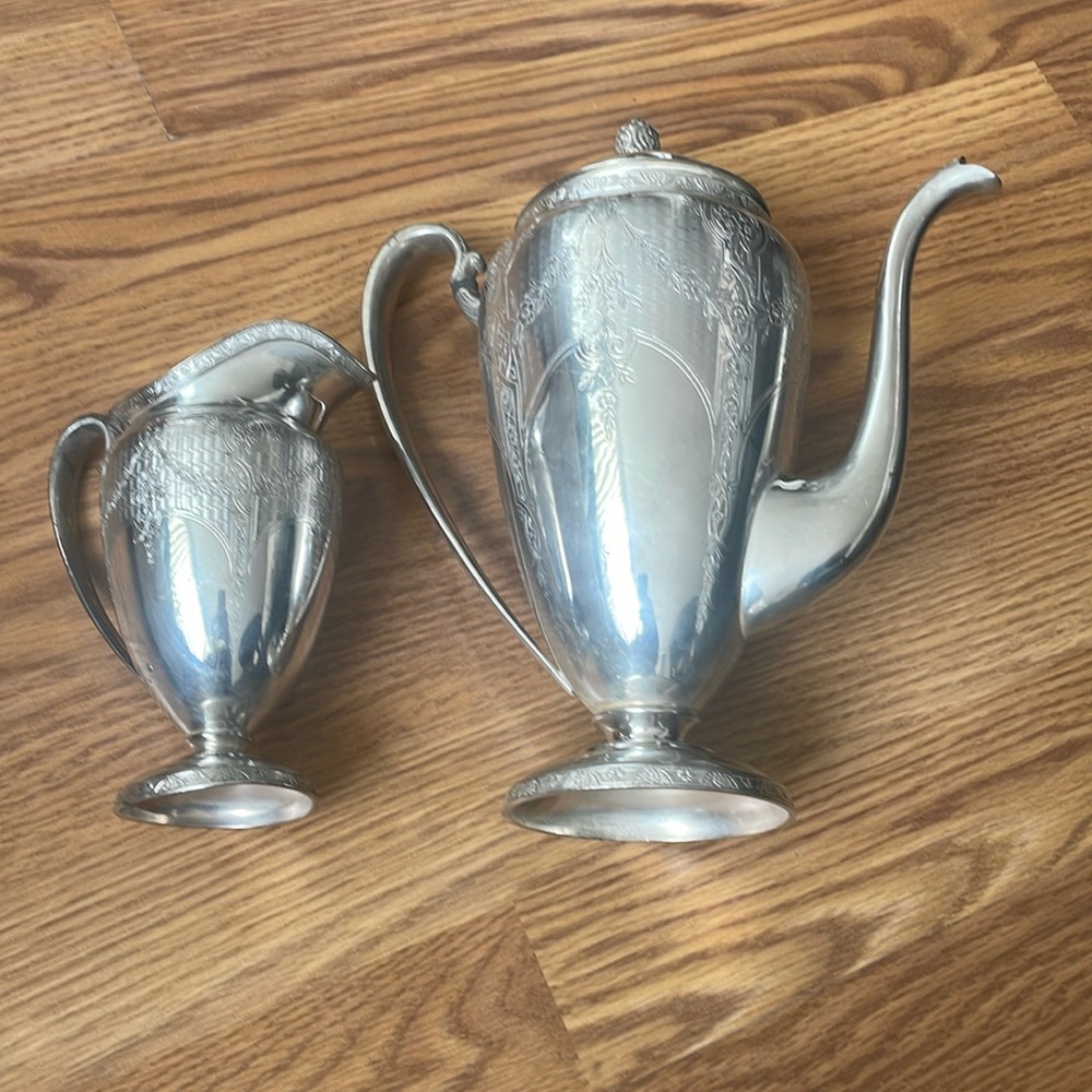WILCOX INTERNATIONAL CO SILVER PLATE COFFEE POT& CREAM FLORAL PATTERN #…